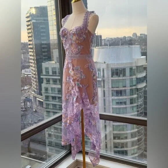 🆕 BRONX & BANCO 🧿 NWOT Eva Embroidered High-Low Midi Dress, Purple Sz M US 6 - Picture 4 of 16
